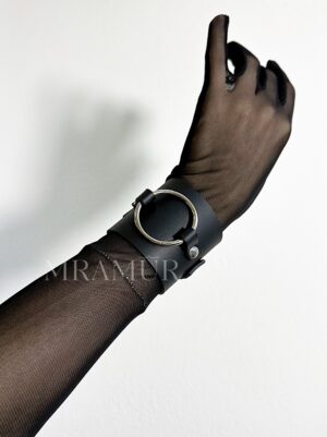 Leather wide bracelets with ring